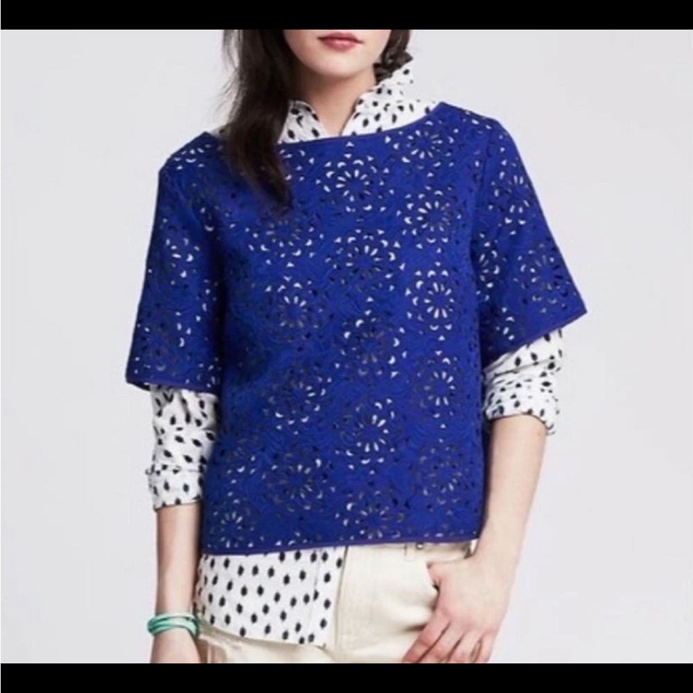 Banana Republic Laser Cut Crop Blouse | Small | Blue